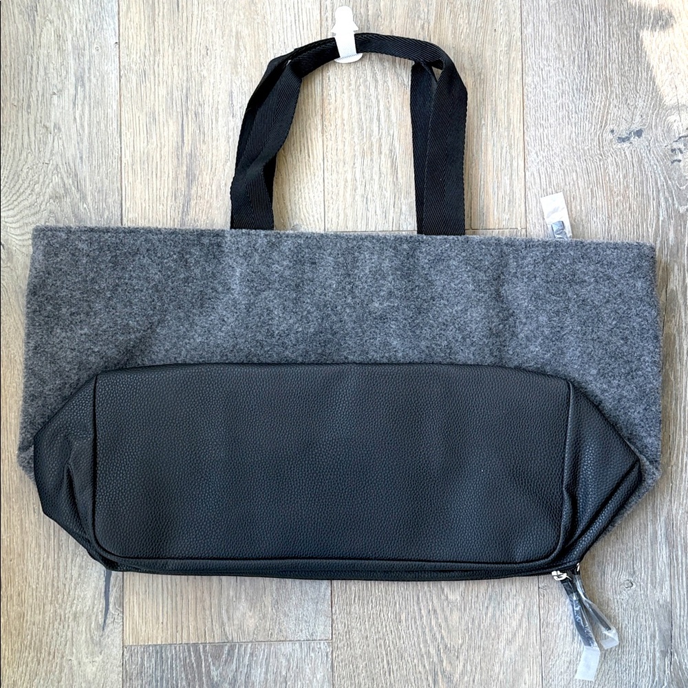 DSW Grey Wool Felt Maxi Tote Shoe Compartment Faux Leather Outside Pocket ZipTop - Picture 9 of 9